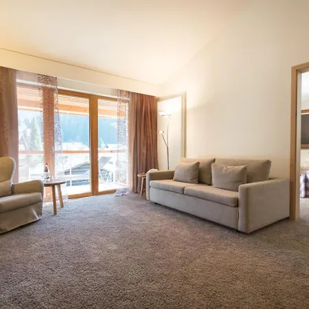 Exquisit Hotel 4*
